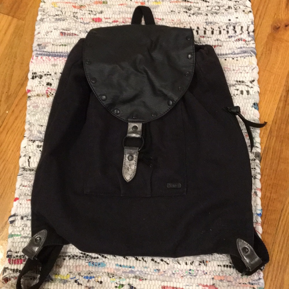 Black Vans Snap Backpack